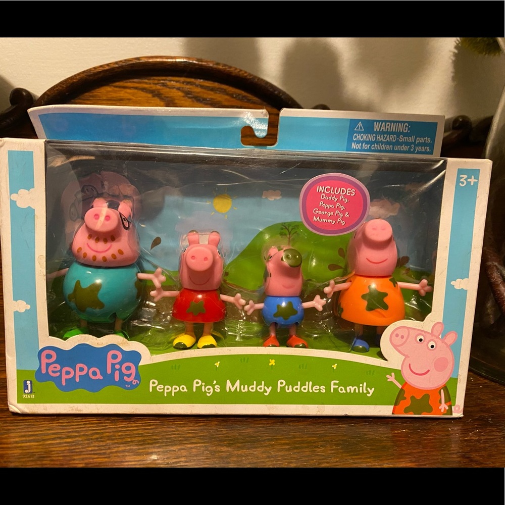 Peppa Pig Peppa Pig’s Muddy Puddles Family Figure
